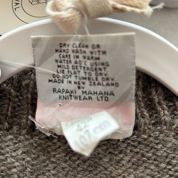 NWT Urban Outfitters, Urban Renewal fair isle sweater, cream and brown - Picture 4 of 8